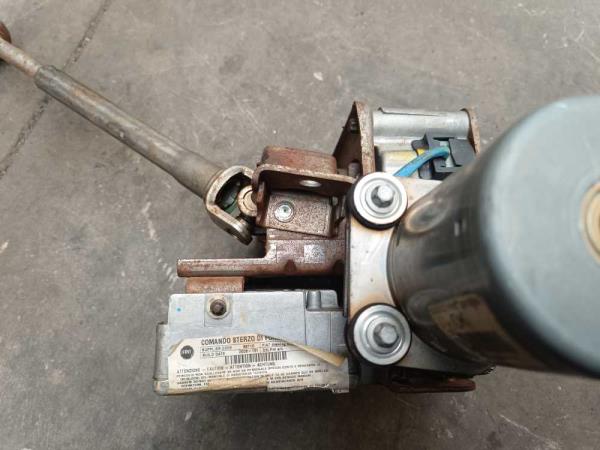 COLONNE DE DIRECTION FIAT PUNTO 2 - Vue 6